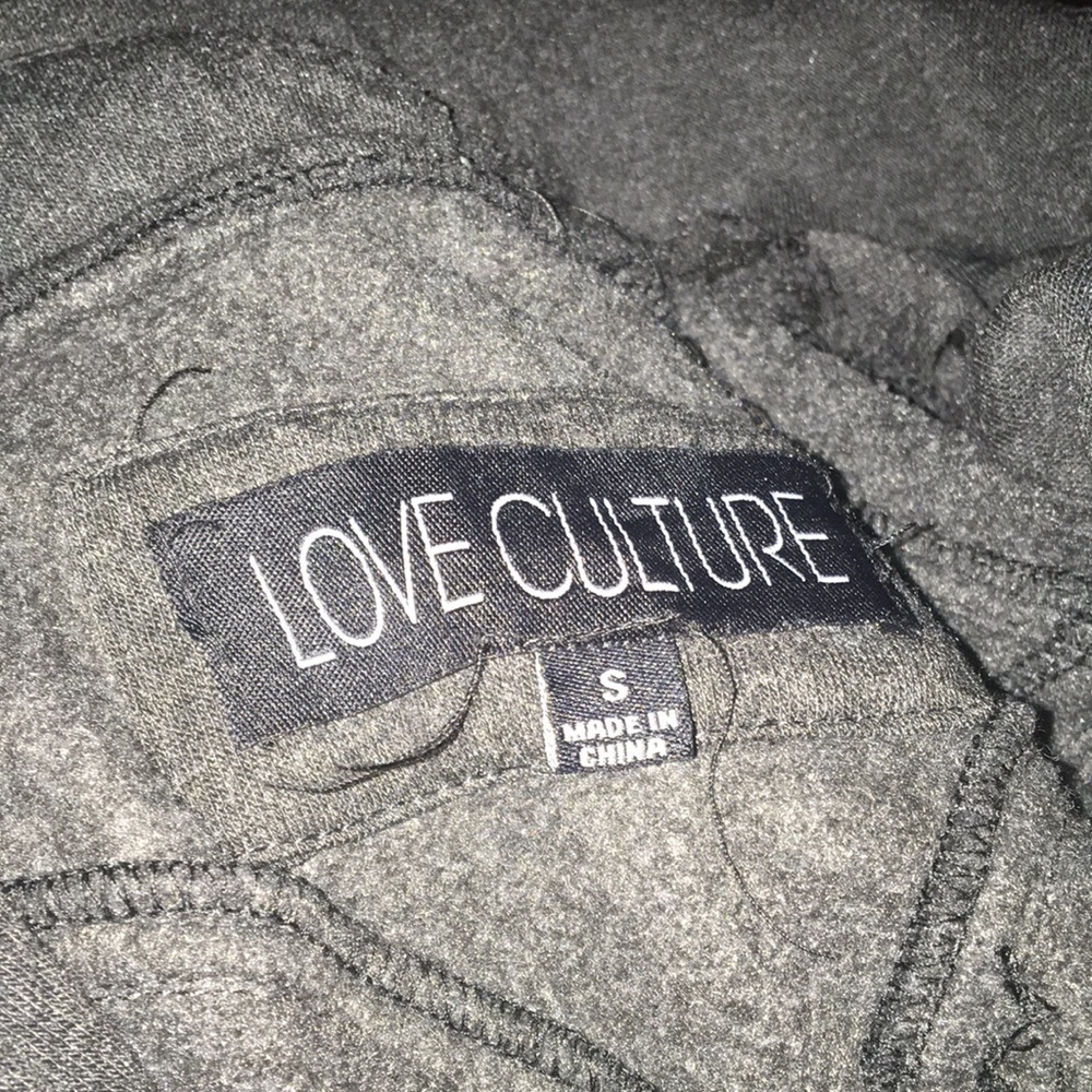 Love culture Jacket - Picture 2 of 4